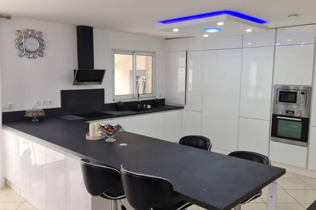 Villa Piscine De La Garrigue Florensac Екстер'єр фото